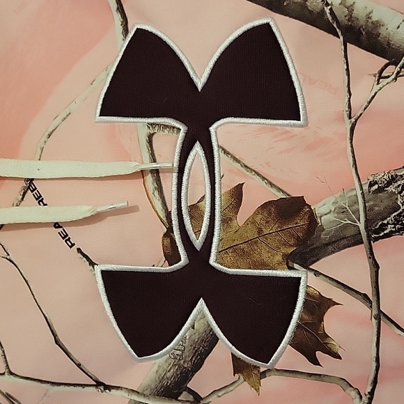 NWOT Pink camo Under Armour Real Tree collab hoodie size Dmall - Picture 2 of 4